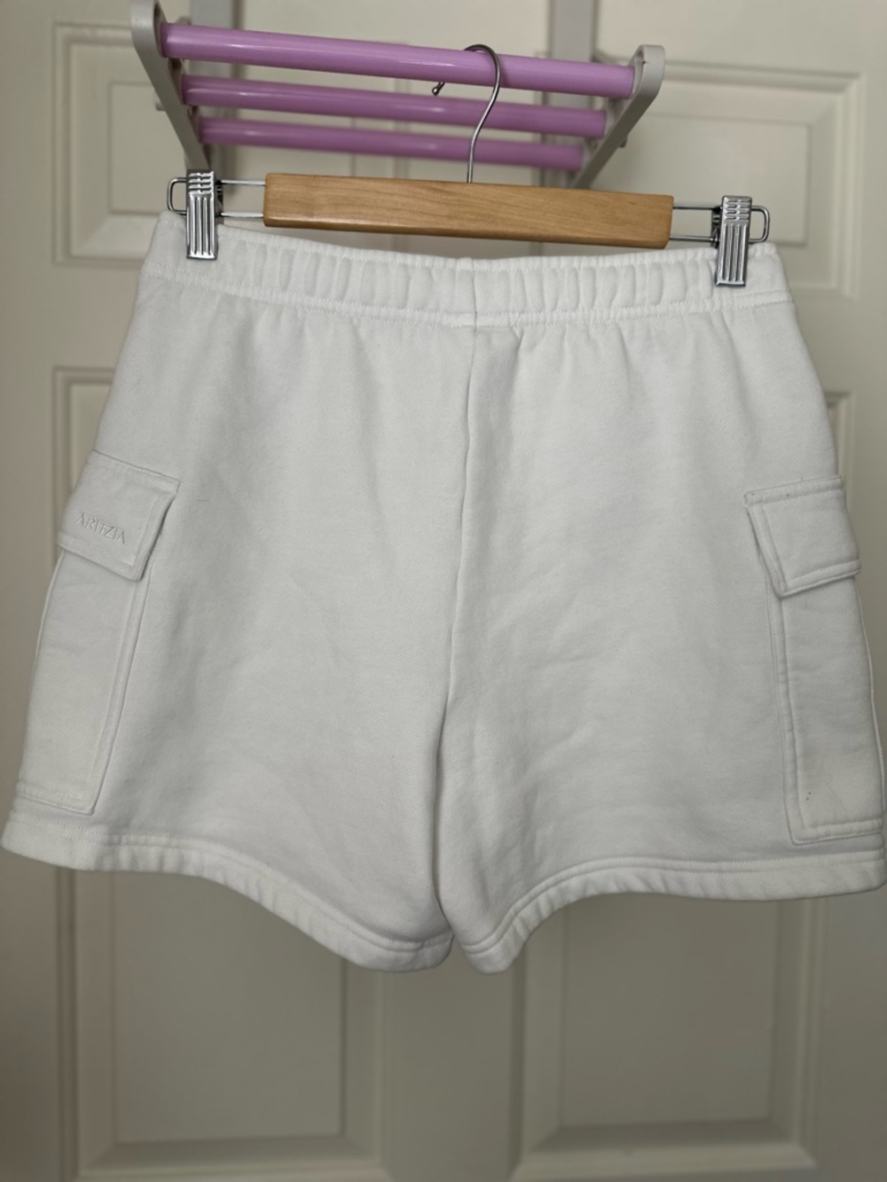 Aritzia Mega Fit Sweatfleece Shorts - Picture 2 of 4